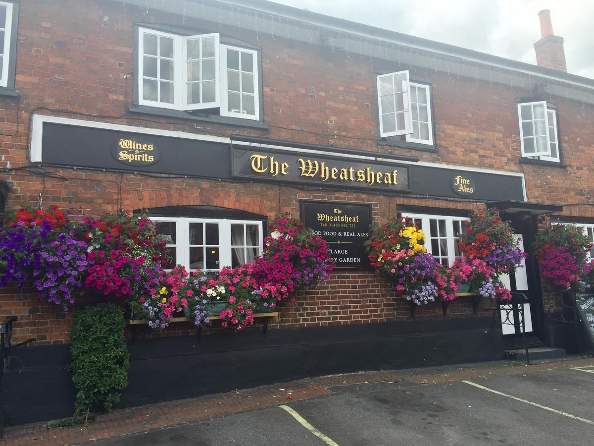 The Wheatsheaf Bed & Breakfast Bramley  Exterior foto