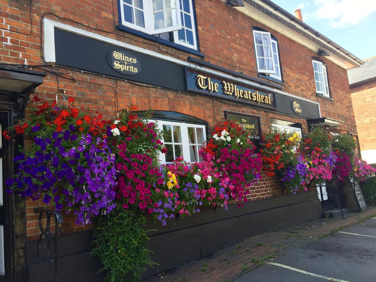 The Wheatsheaf Bed & Breakfast Bramley  Exterior foto